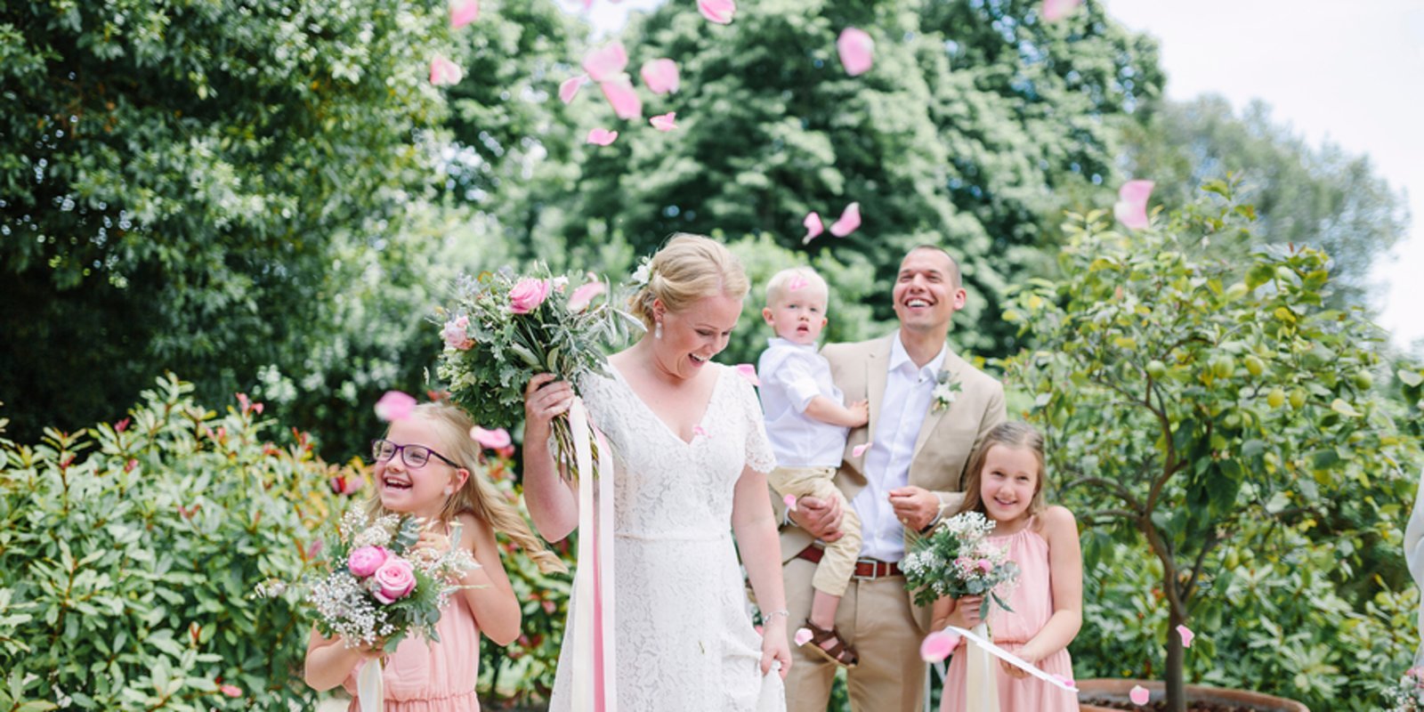 Real_Weddings_-_Fr__hlingshochzeit_im_Familienkreis_-_Wedding_Photographer_Linda_Pauline_28